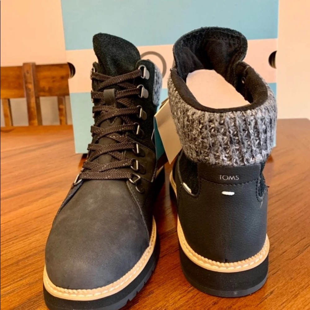 TOMS Mesa Boots - Picture 4 of 8